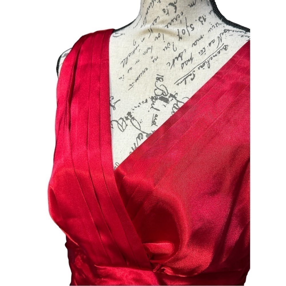 Maggy Boutique Red Satin Formal Dress Size 8 - Picture 3 of 5